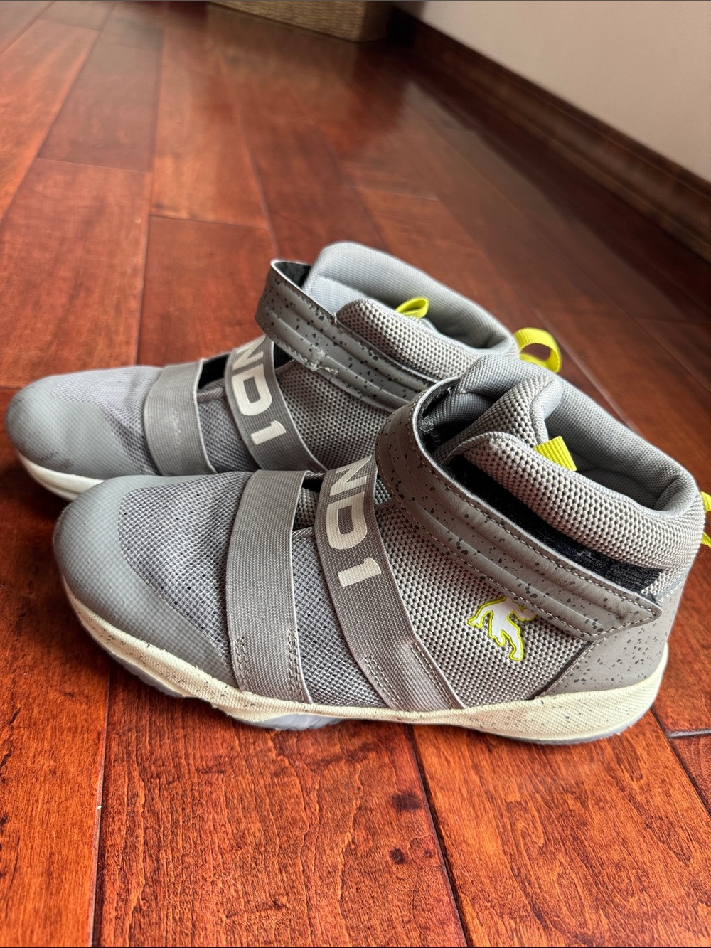 And1 Kids' Gray High-Top Sneakers with Neon Yellow Accents size 6